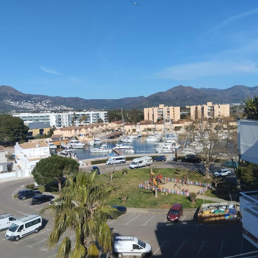 Atico Of 3 Rooms, Total 130M² Just For You With A 60 M² Terrace, Swimming Pool, Mountain And Marina View. Roses Exterior foto